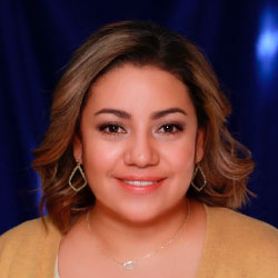 Website-Staff-pic_Cinthia Website-Staff-pic_Cinthia