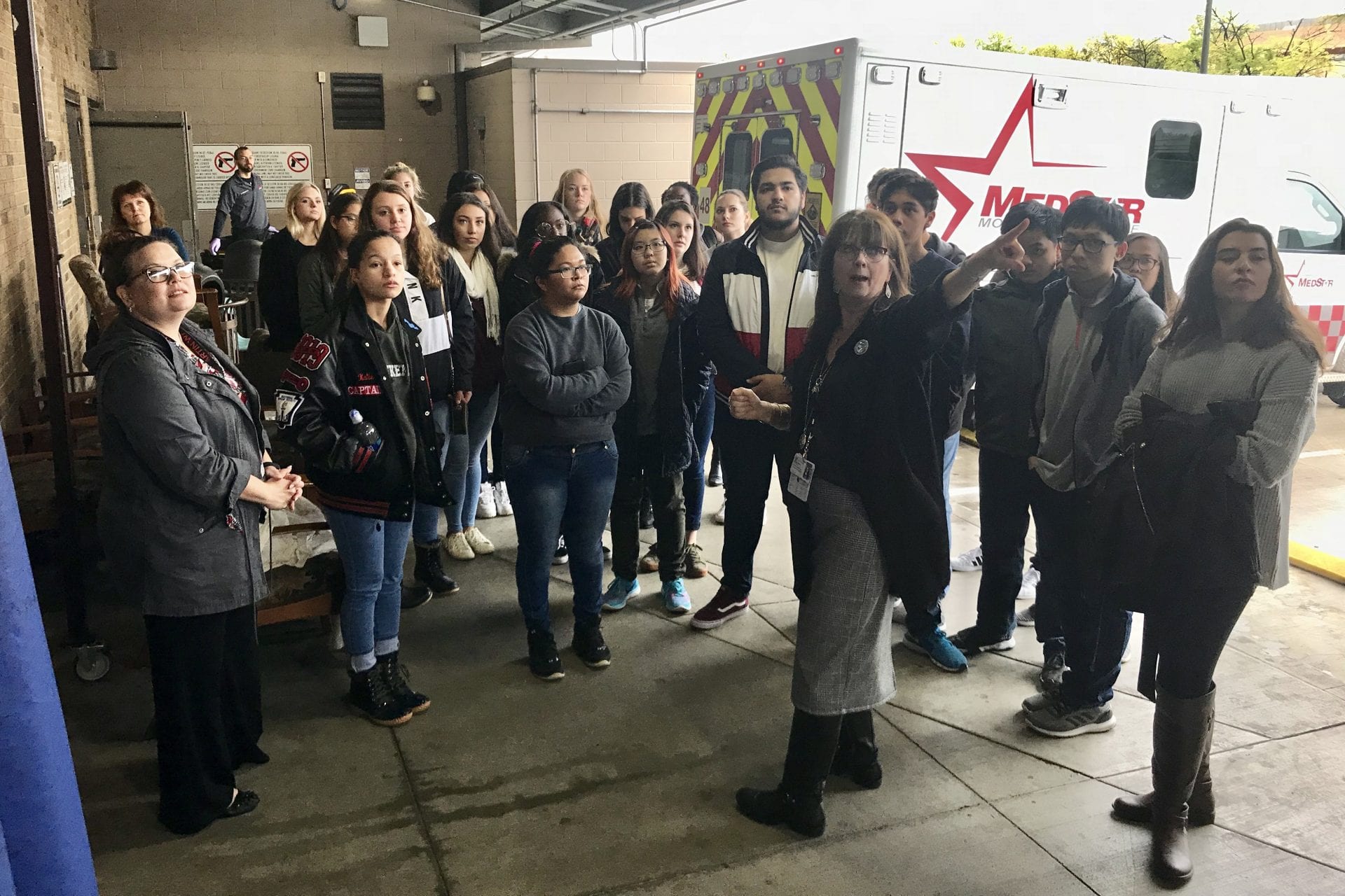 Biomedical Innovation students tour JPS Hospital Emergency Department