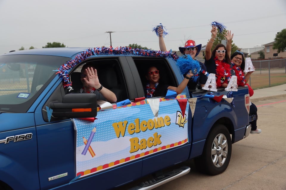 Remynse Elementary hosts backtoschool parade