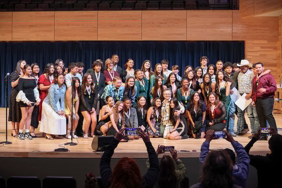 Arlington ISD students earn Global Seal of Biliteracy awards