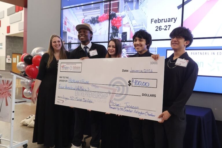 Chamber of Commerce awards microgrants to entrepreneurship students