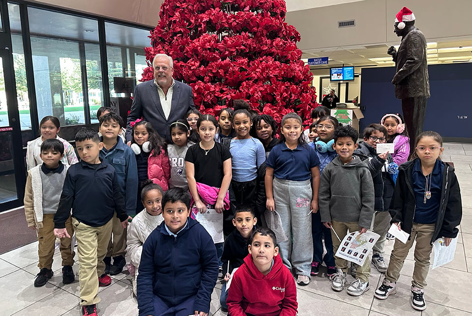 Crow Leadership Academy students learn through experiences at City Hall and Mission Arlington