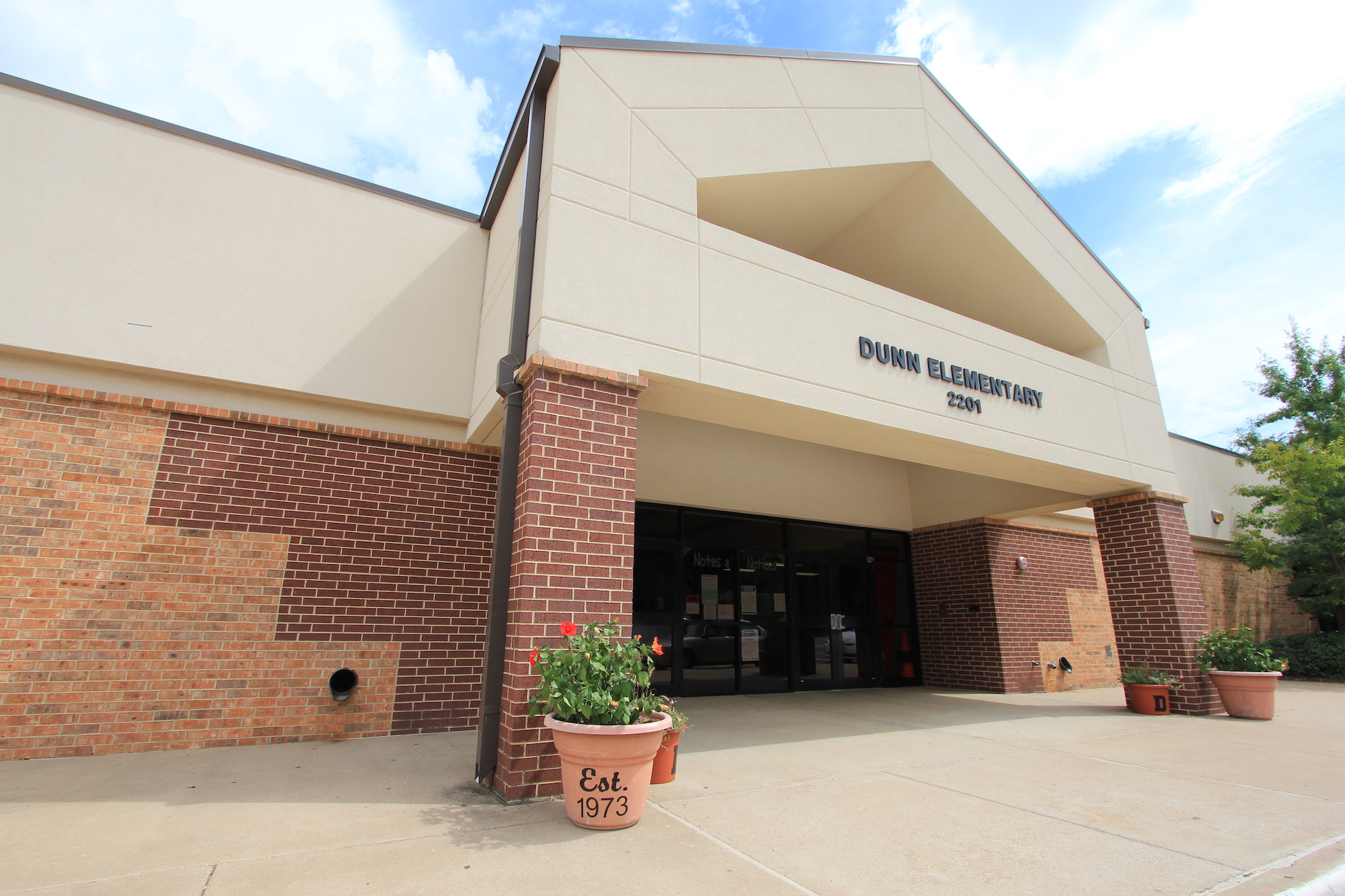 Dunn Elementary » Arlington ISD
