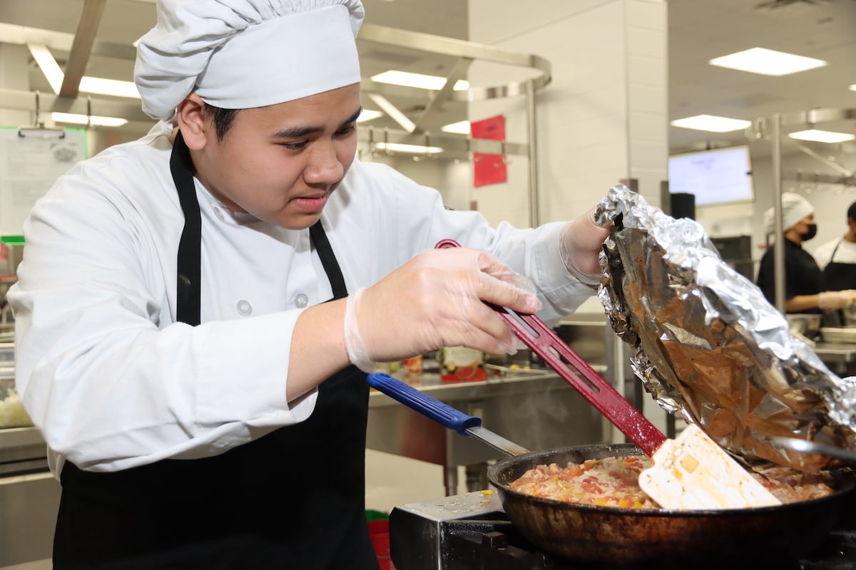 Culinary Practicum Culinary Students Cook Alligator for Mardi Gras Meal » Arlington ISD