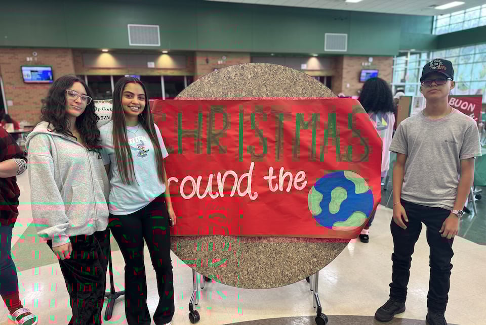 Arlington High ESL students host Christmas Around the World 