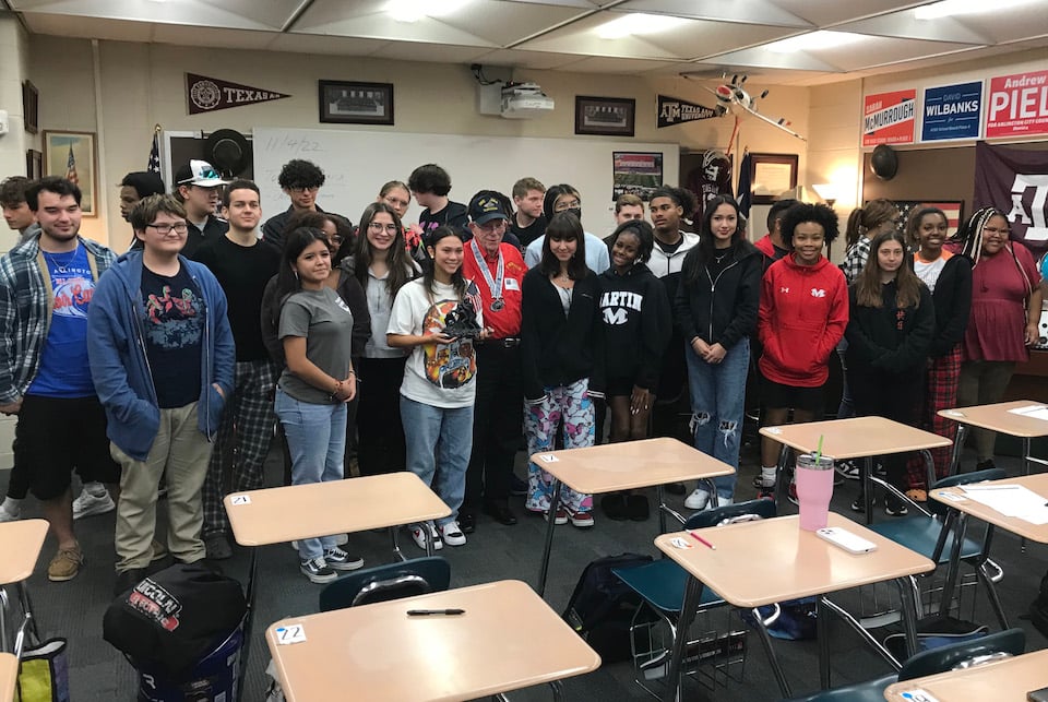 American hero and Iwo Jima veteran visits Martin High School