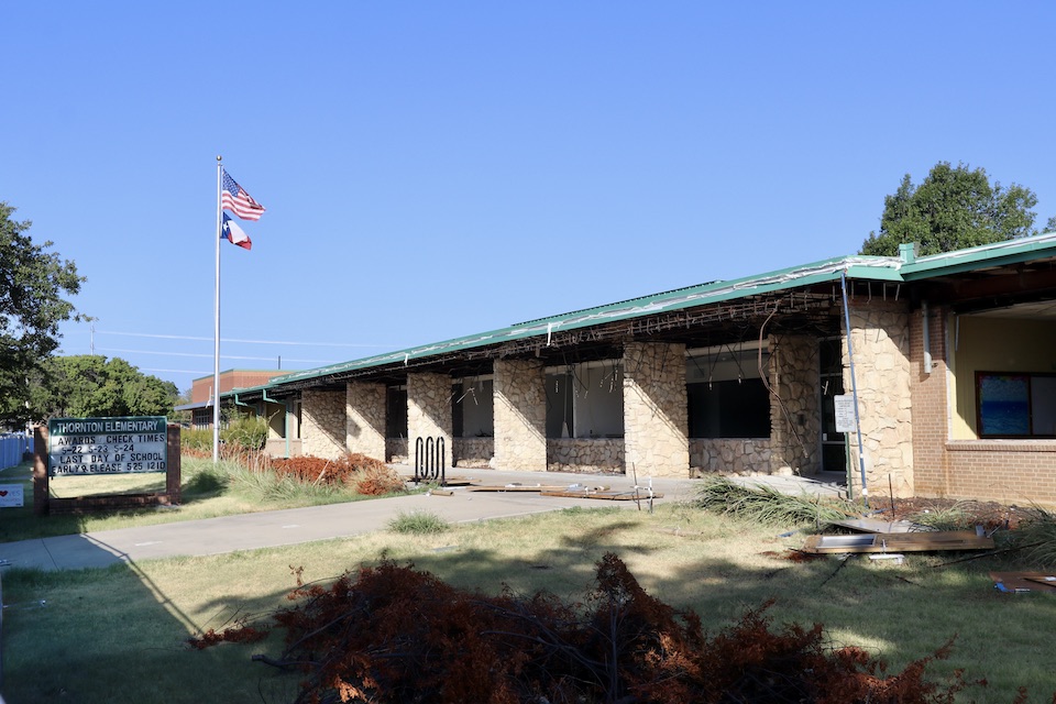 Knox Elementary demolition begins