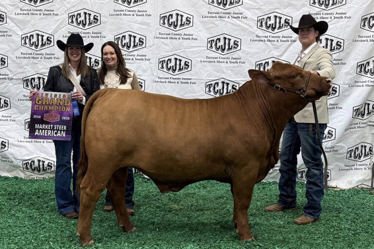 U.S. Secretary of Agriculture purchases Martin High School senior’s steer