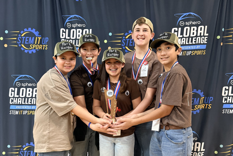 Arlington ISD students win big at robotics competition