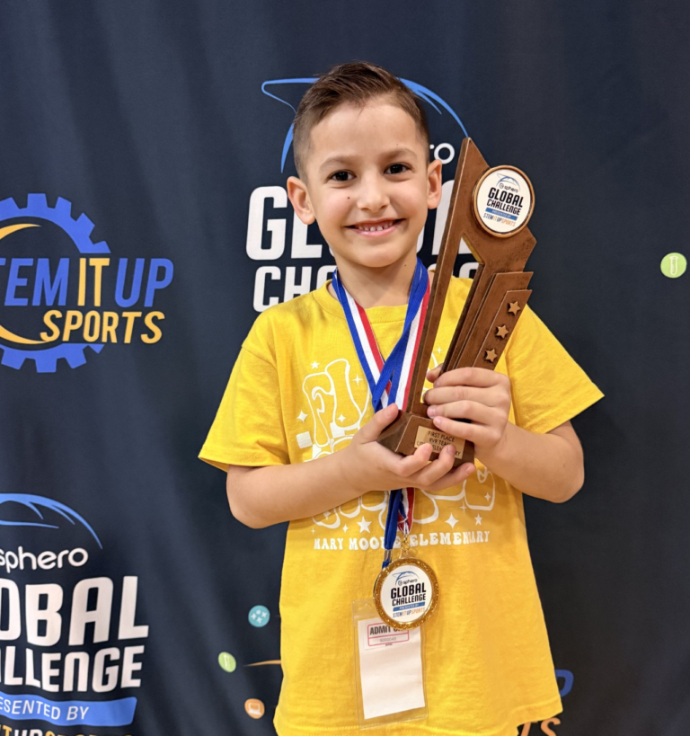 Arlington ISD students win big at robotics competition