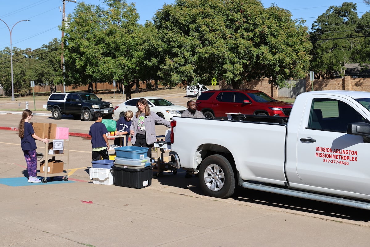 Moore Elementary food drive