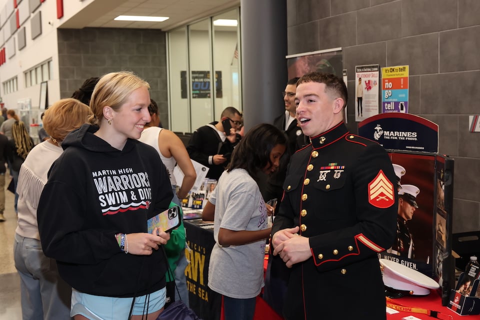 Arlington ISD offers resources to help high schoolers plan their futures - College and Career Expo