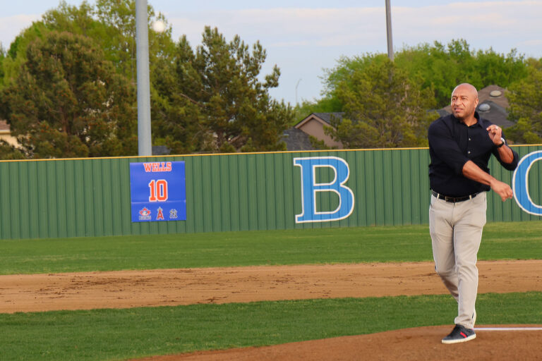 Vernon Wells honored at Bowie High School baseball game