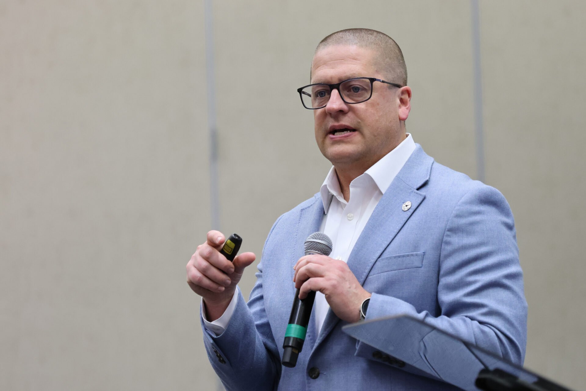 Dr. Smith leading Committee Discussion