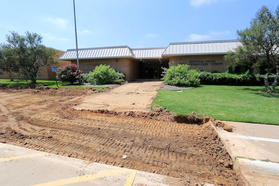 Short Elementary - bond construction underway