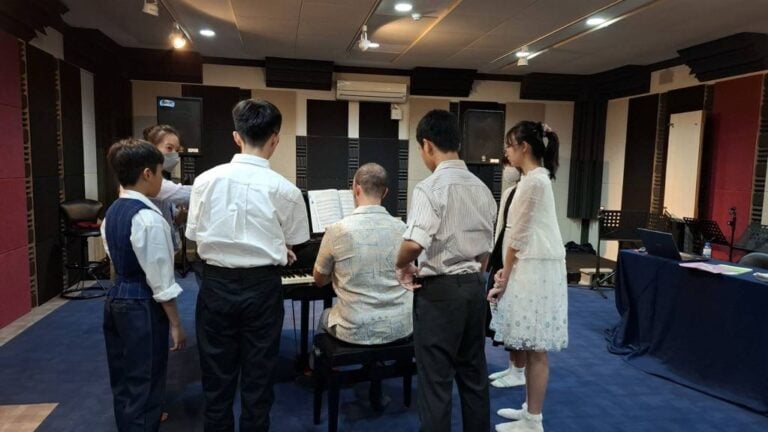 Piano teacher Jose Cubela brings international experience to Arlington ISD