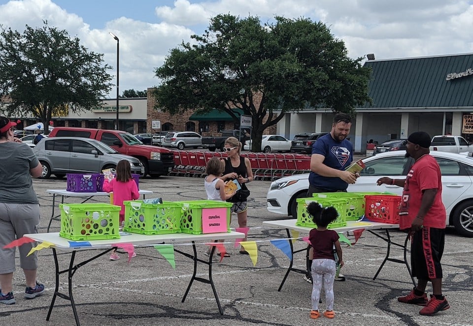 bookmobile giving away free books