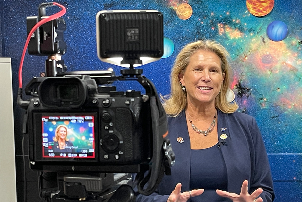 Bowie High School grad now leading Artemis space mission